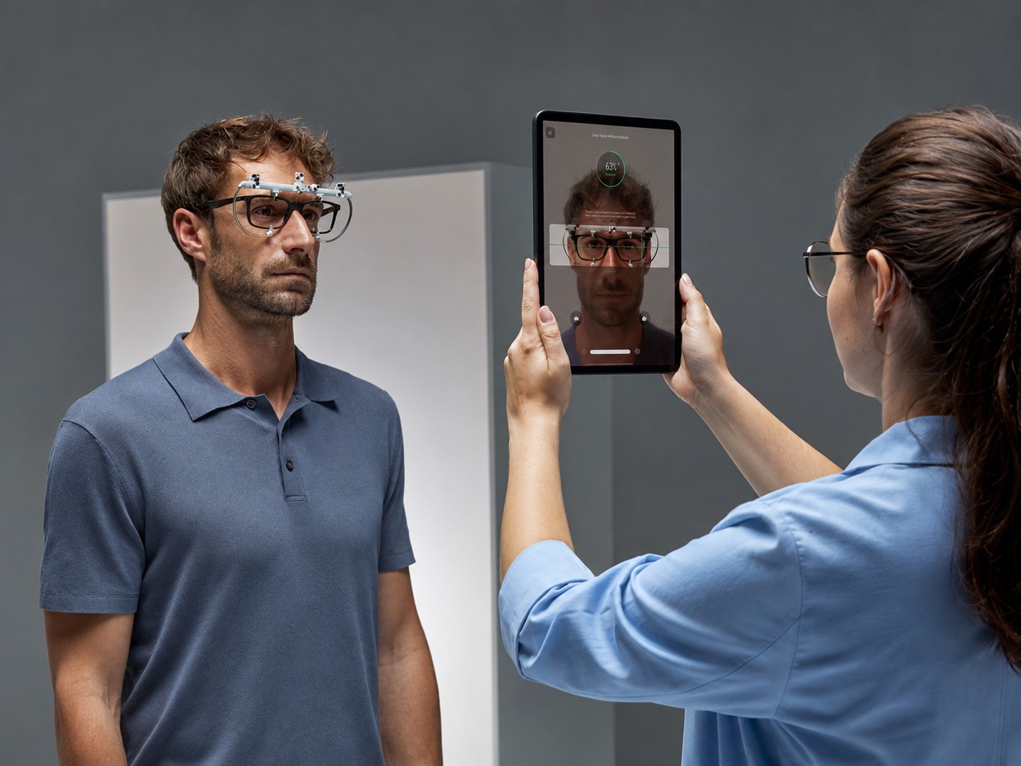 Frame consultation at Lens Hut